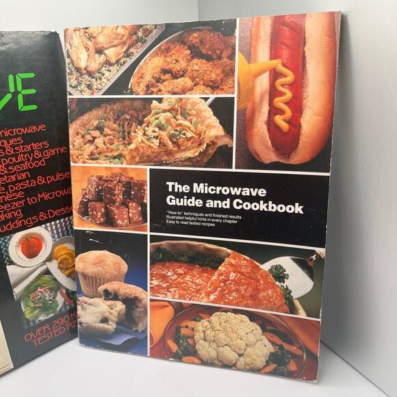 Vintage lot of Microwave cookbooks, 1980's retro cookbook, novelty gift - Picture 3 of 16
